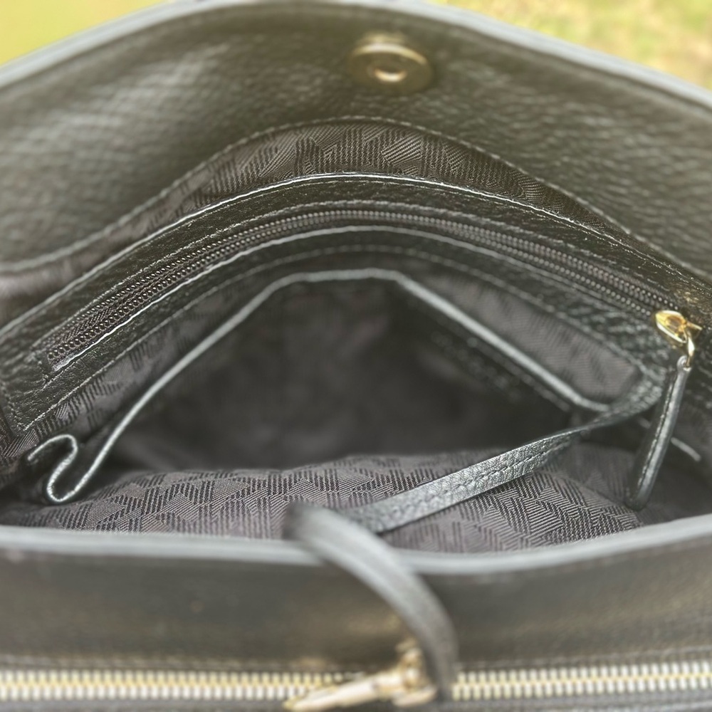 Michael Kors Jet Set Travel Large Shoulder Bag Black Pebbled Leather EUC - Picture 11 of 15